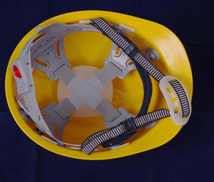 工地安全帽佩戴規范