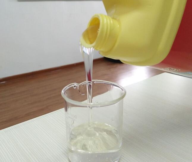 如何去衣服上的舊油漬?